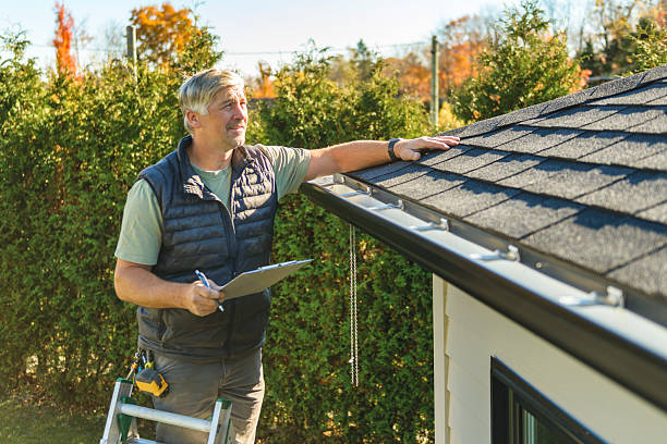 Professional Metal Roofing technician working in Mapleton, OR